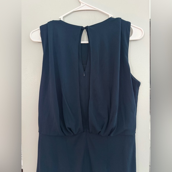 LOFT Classic Navy Dress With Keyhole Back Size 4 - Like New PTP 18” Length 36” - Picture 3 of 8